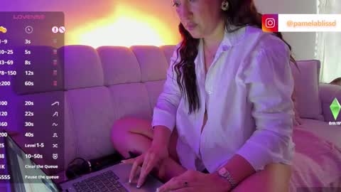 Pamela online show from October 31, 11:43 am