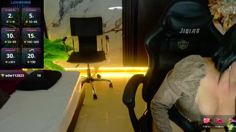 Paola online show from January 6, 10:15 pm