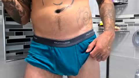 panchoelperro online show from July 19, 6:05 am