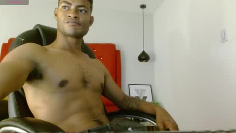 pandablack18 online show from May 29, 2:20 am