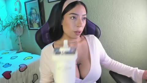 Ana Laura online show from June 7, 8:47 pm