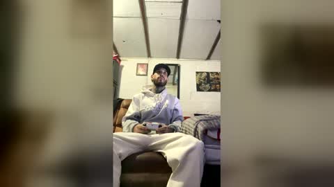 panthers_room online show from April 10, 8:41 am