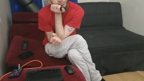 PantsLessTraveler online show from February 19, 10:12 am