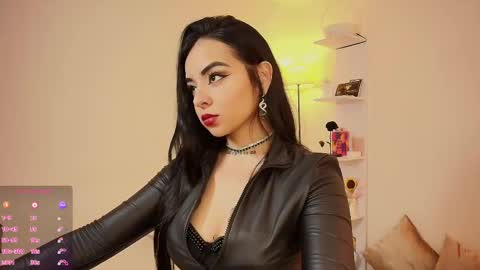 PAOLA IM INDEPENDENT MODEL online show from February 5, 11:30 pm