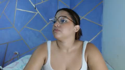 Paola Stone online show from April 18, 5:42 am