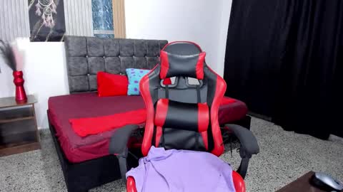 Paola  online show from February 11, 7:07 pm