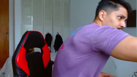 Snapshot of paolo_savanna chatting on October 11, 5:16 pm paolo_savanna online show from October 11, 5:16 pm
