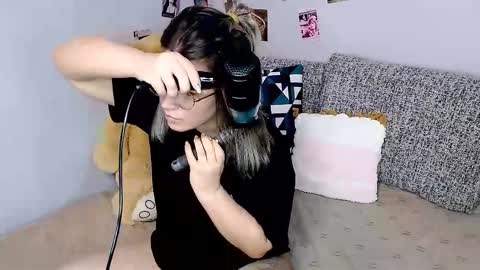 paradisexparadisex online show from February 1, 8:18 am