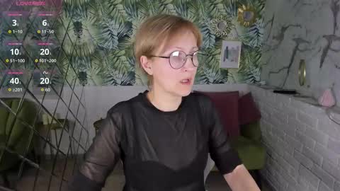 Paris online show from February 7, 6:22 pm