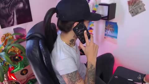 Paris D angelo online show from January 18, 5:48 pm