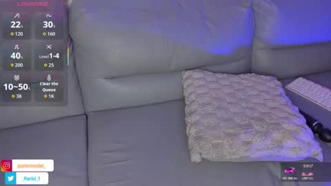 Snapshot of parisi_ chatting on October 21, 7:17 pm PARISI online show from October 21, 7:17 pm