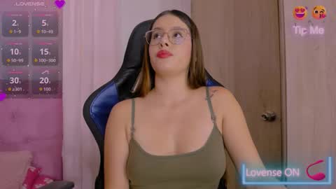 Paris online show from March 6, 7:02 pm