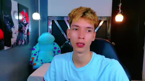 park_jimin1 online show from December 18, 12:44 pm