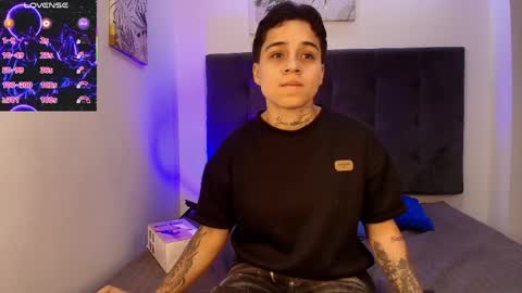 parker_noah online show from April 8, 8:01 pm