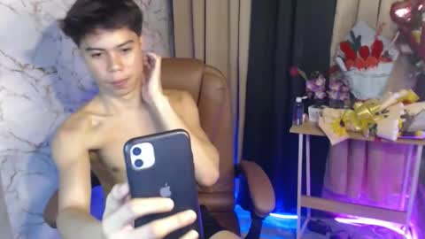 HENRY online show from March 4, 5:32 pm