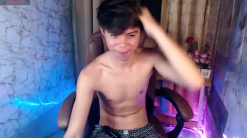 HENRY online show from April 10, 6:01 pm