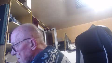 pascal88881 online show from December 21, 6:14 pm