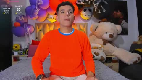 Snapshot of patrick_sanzz chatting on October 26, 8:19 pm patrick online show from October 26, 8:19 pm
