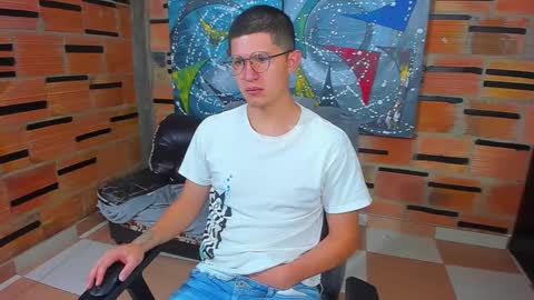 .... online show from March 4, 12:33 pm