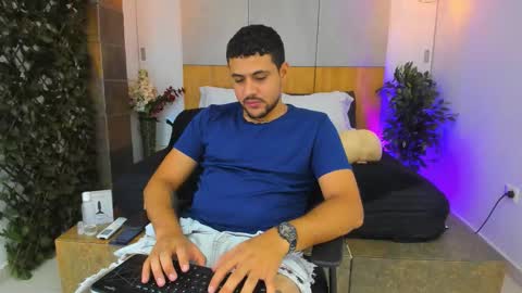 Paul Rivera online show from February 13, 1:09 am