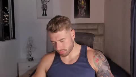 PAUL ROGER online show from November 15, 2:24 am