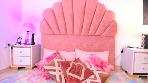 Paula   online show from March 6, 11:53 am