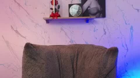 PAULINA  online show from May 7, 10:49 pm
