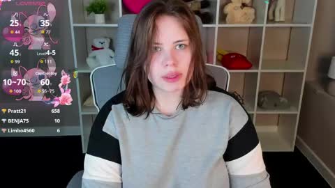 Erica online show from April 25, 1:41 pm