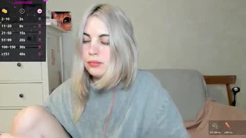 Allisses online show from March 19, 11:15 am