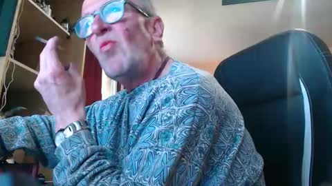 pc8474408 online show from April 13, 3:16 pm