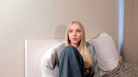 peacecheckley online show from February 1, 10:15 am