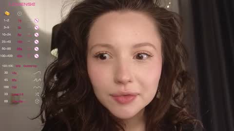 Lili online show from February 21, 9:00 pm