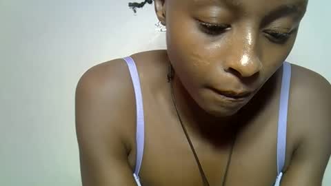 peachy_ebony online show from November 19, 10:47 am
