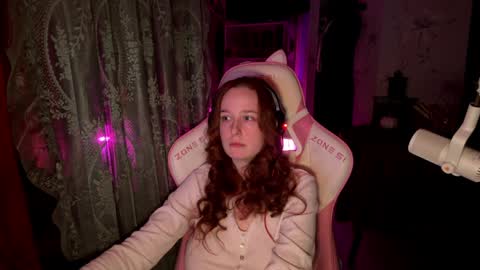 Adelina online show from April 9, 6:30 am