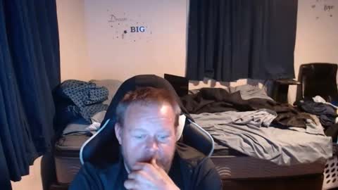 pecker40 online show from March 7, 3:19 am