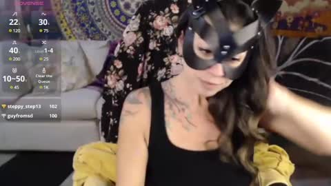 Snapshot of peekclimaxxx chatting on January 25, 2:58 am NEXT CHILL SESH  1130 930pm -ish PEEK online show from January 25, 2:58 am