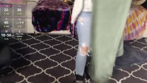 Snapshot of peekclimaxxx chatting on September 17, 1:58 pm NEXT CHILL SESH  1130 930pm -ish PEEK online show from September 17, 1:58 pm