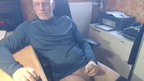 Pemue65 online show from March 27, 6:52 am