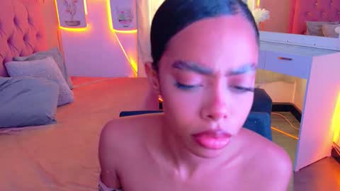 peneelopeecute online show from May 12, 7:01 pm