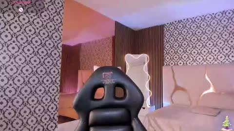 penelope online show from December 22, 3:46 am