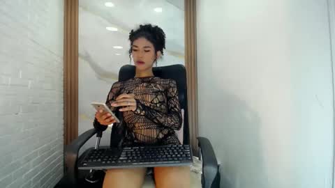 Penelopee Rouse online show from September 30, 8:19 pm