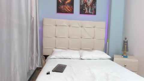 Penelope online show from March 8, 7:53 pm