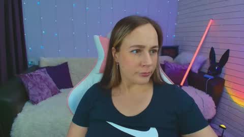 Dia  online show from March 7, 8:13 am