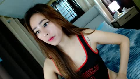 Sweet Gwen online show from March 5, 7:50 am