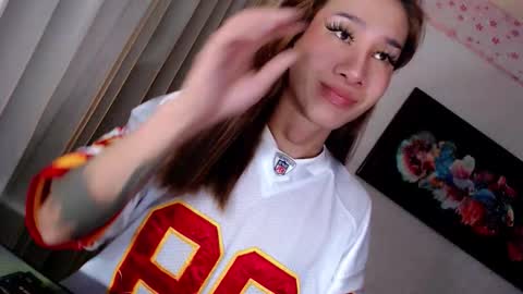 Chloe online show from December 1, 5:49 am