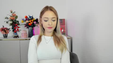 Cindy online show from November 13, 7:44 am