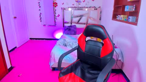 PERLA online show from March 12, 1:20 am