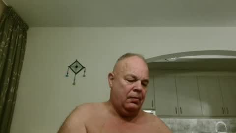 perra_de_phillip_brown online show from April 15, 11:16 pm