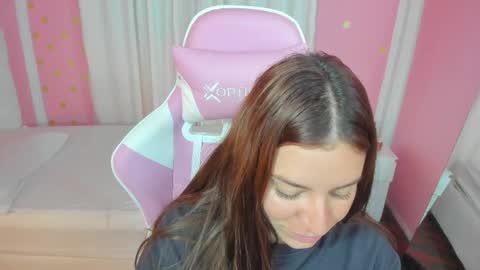 Marie online show from November 8, 9:45 am