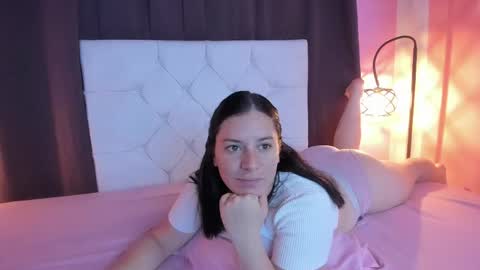 Marie online show from May 31, 1:32 pm